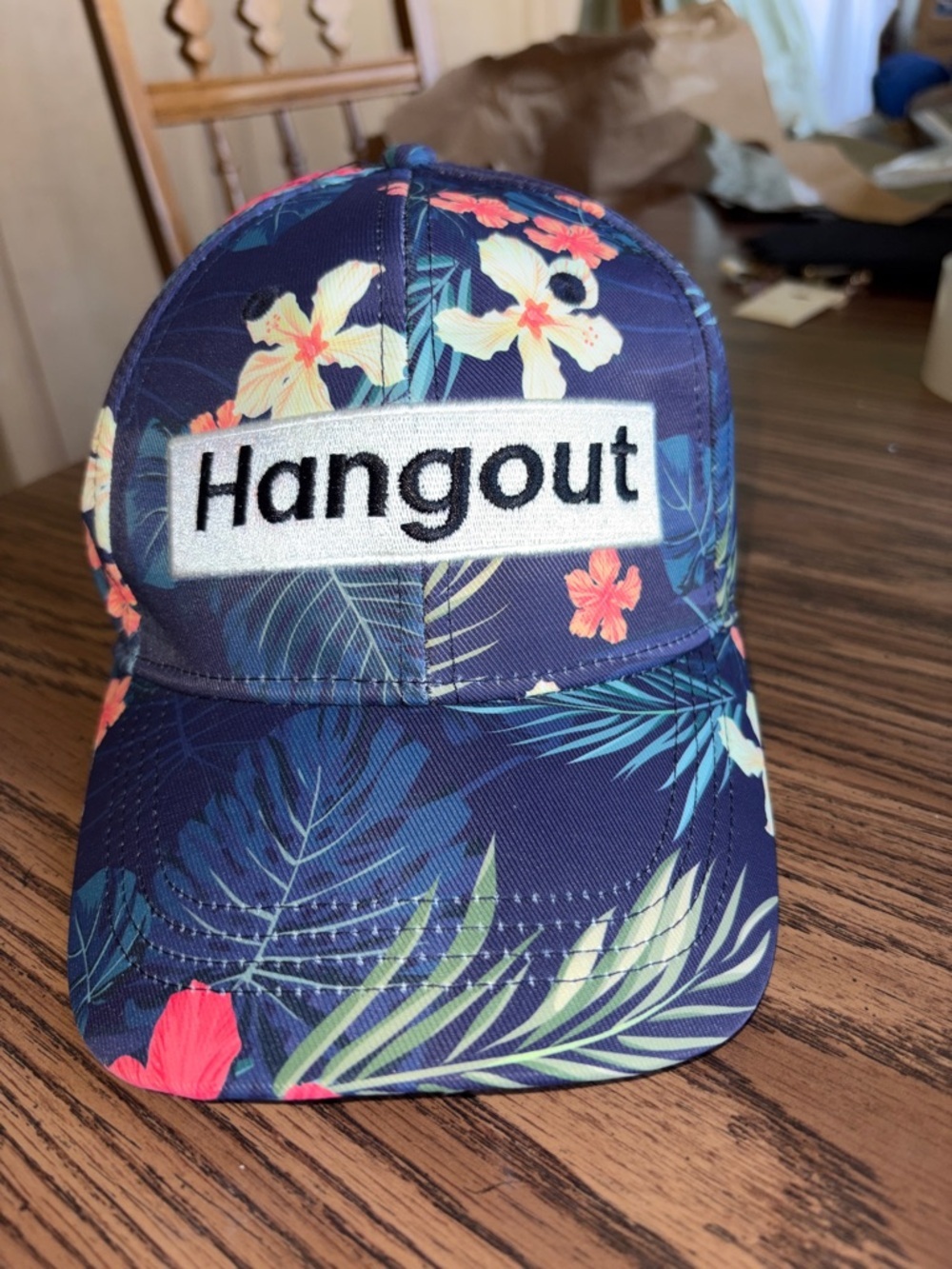 Lucky 7 Floral Hawaiian Hangout hook & loop back baseball cap
